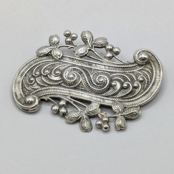 Vintage Jewelry - Vintage Antique Sterling Silver Intricate Filigree Leaf Accent Swirl Brooch